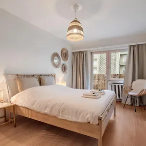 https://apt-beautiful-spacious-100m-from-the-beach-with-2.bruges-hotels.info